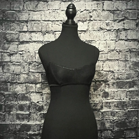 Maison Close Lingerie - Picture 3 of 6